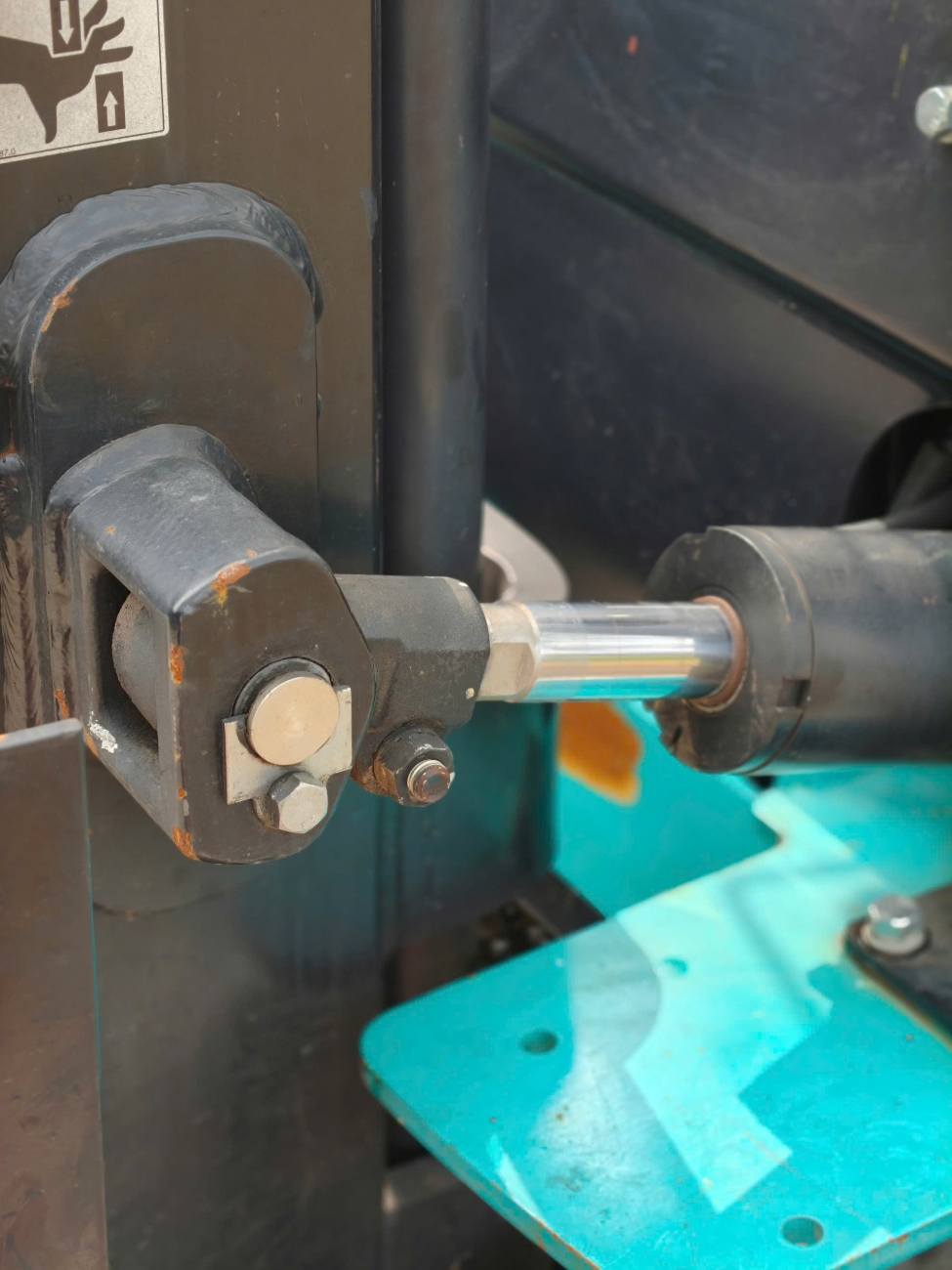 Xe nâng dầu Nhật Bãi 2.5T SUMITOMO model 11FD25PAXIII24D (2)