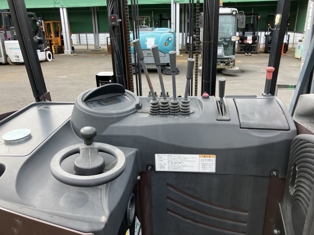 3.Xe nâng điện cũ đứng lái 1.5T, Sumitomo 61FBR15SXII7