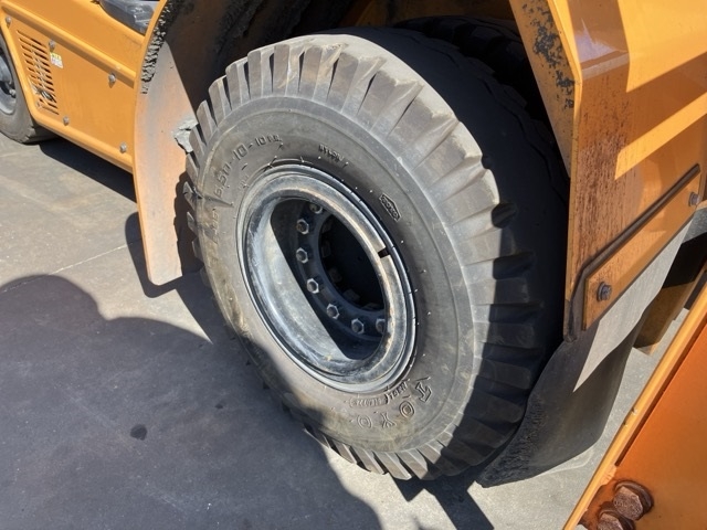 5. Xe nâng điện cũ ngồi lái 2.0T, KOMATSU FB20-121