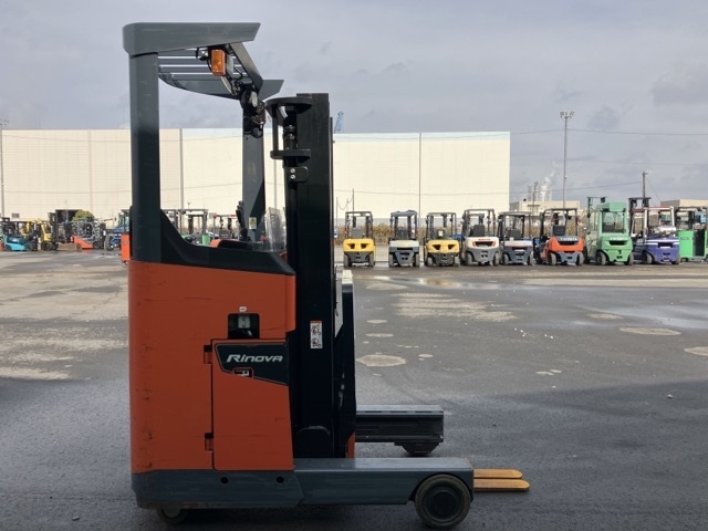 Xe nâng điện cũ đứng lái 1.3T TOYOTA 8FBRK13 11