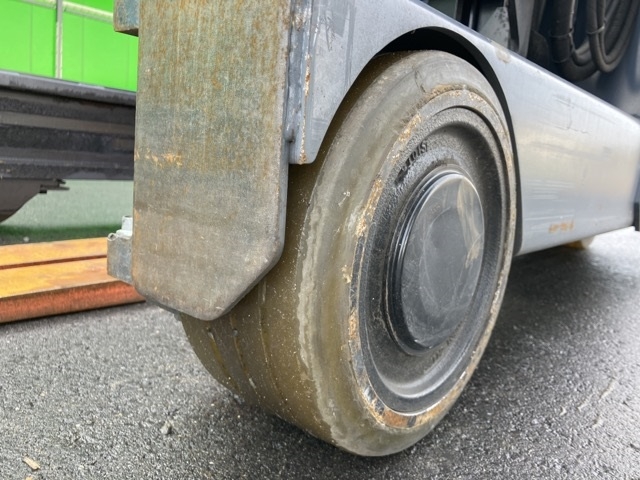 Xe nâng điện cũ đứng lái 1.3T TOYOTA 8FBRK13 4