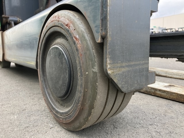 Xe nâng điện cũ đứng lái 1.5T TOYOTA 8FBR15 mã xe TV.E212-TS 2